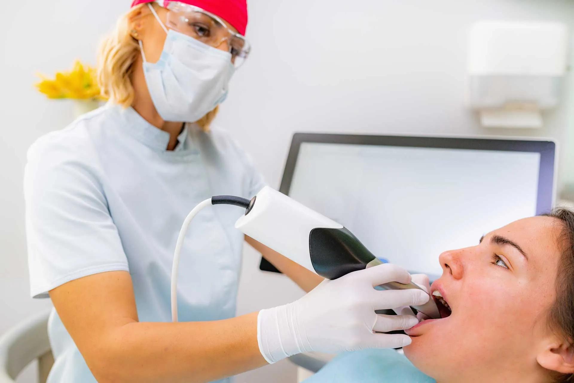 escaneo de dientes - Cómo se utiliza el escáner intraoral